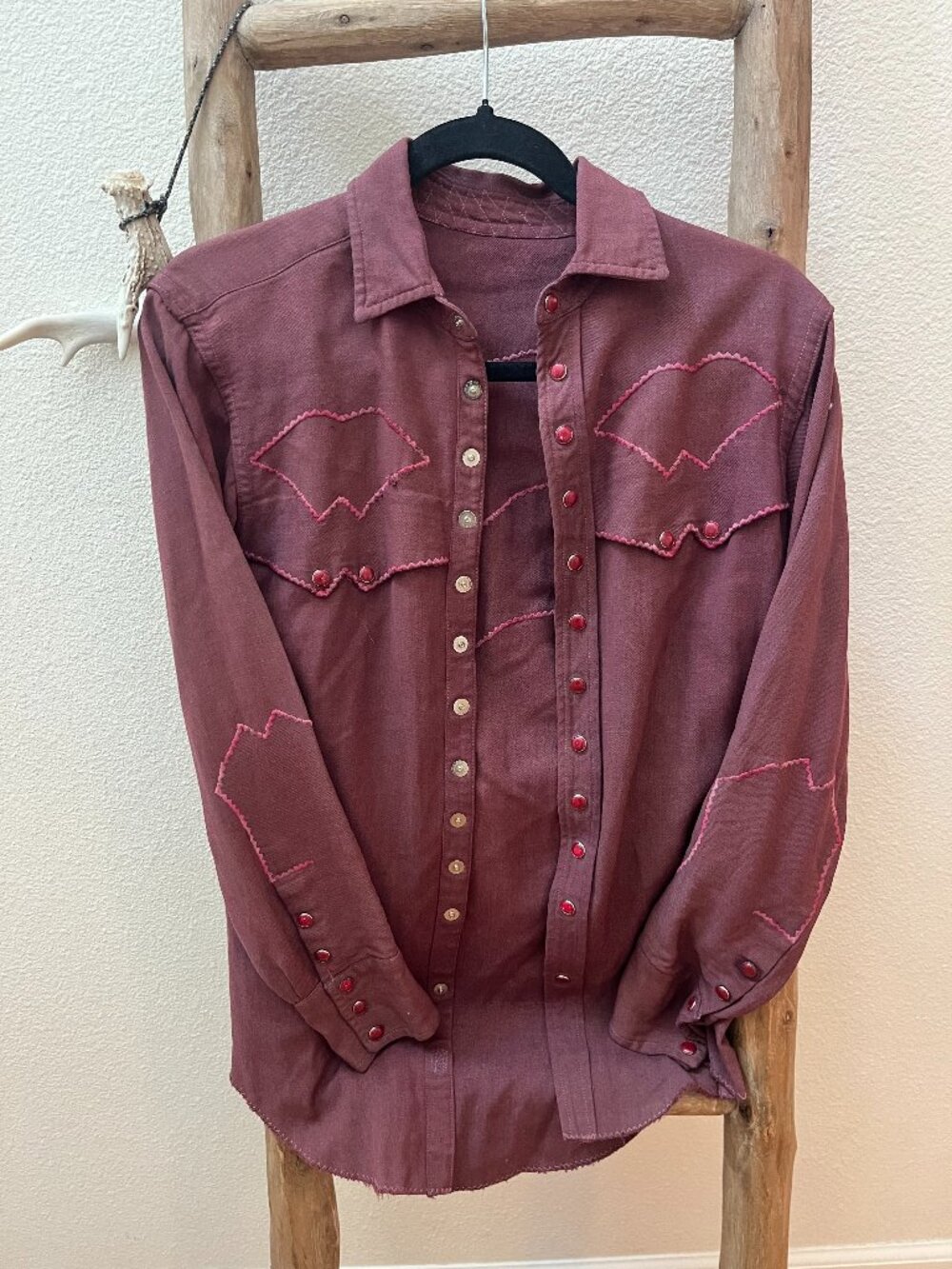 Vintage Burgundy Western Pearl Snap Shirt Appliqué Yoke